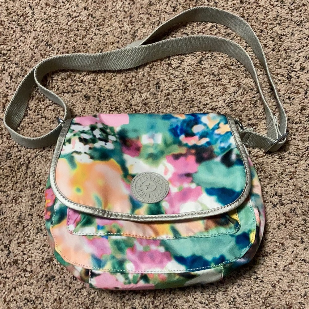 Kipling flowered multi colored crossbody clean!